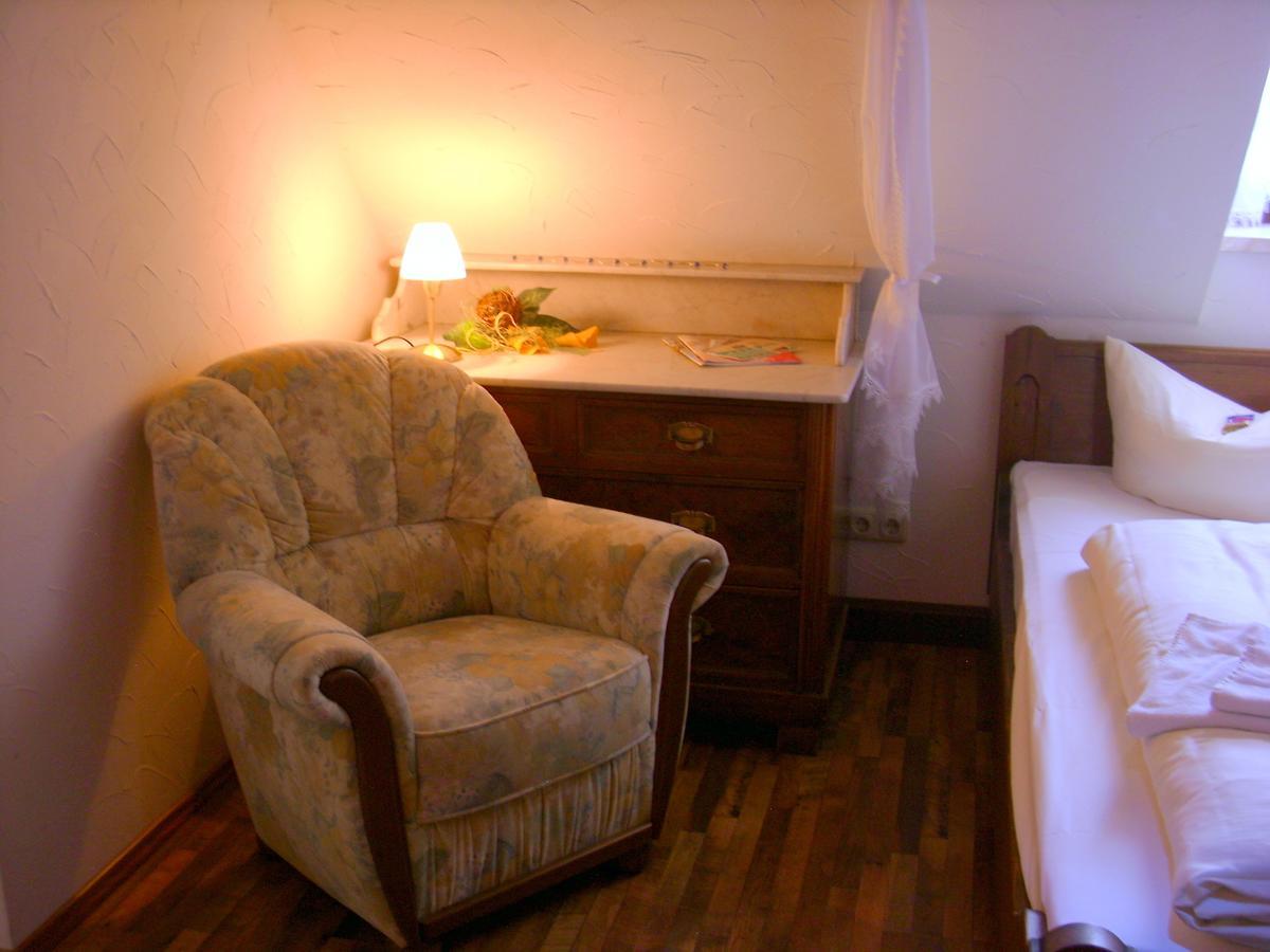 Elegant-Hotel "Zur Burg" Posterstein Room photo